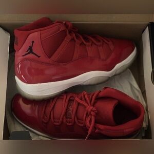 🪅 AIR JORDAN 8 RETRO SHOES 305381-061